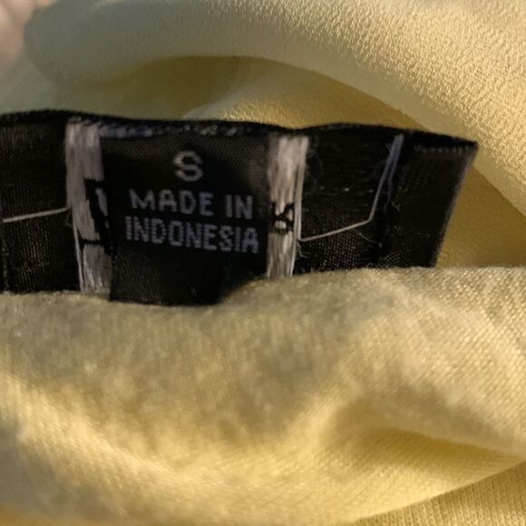 B Wear Yellow Blouse‎ - Picture 9 of 9